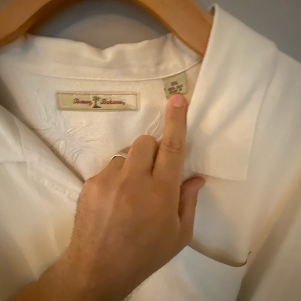 Tommy Bahama Men’s XXL Tropic Isles silk button down